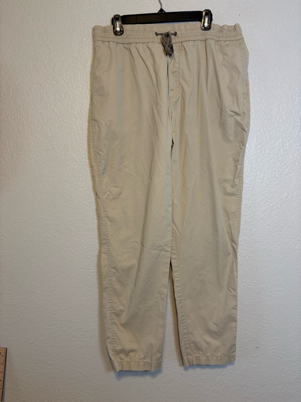 Urban Outfitters Khaki Pants Pull on Tie String waist light weight cotton large